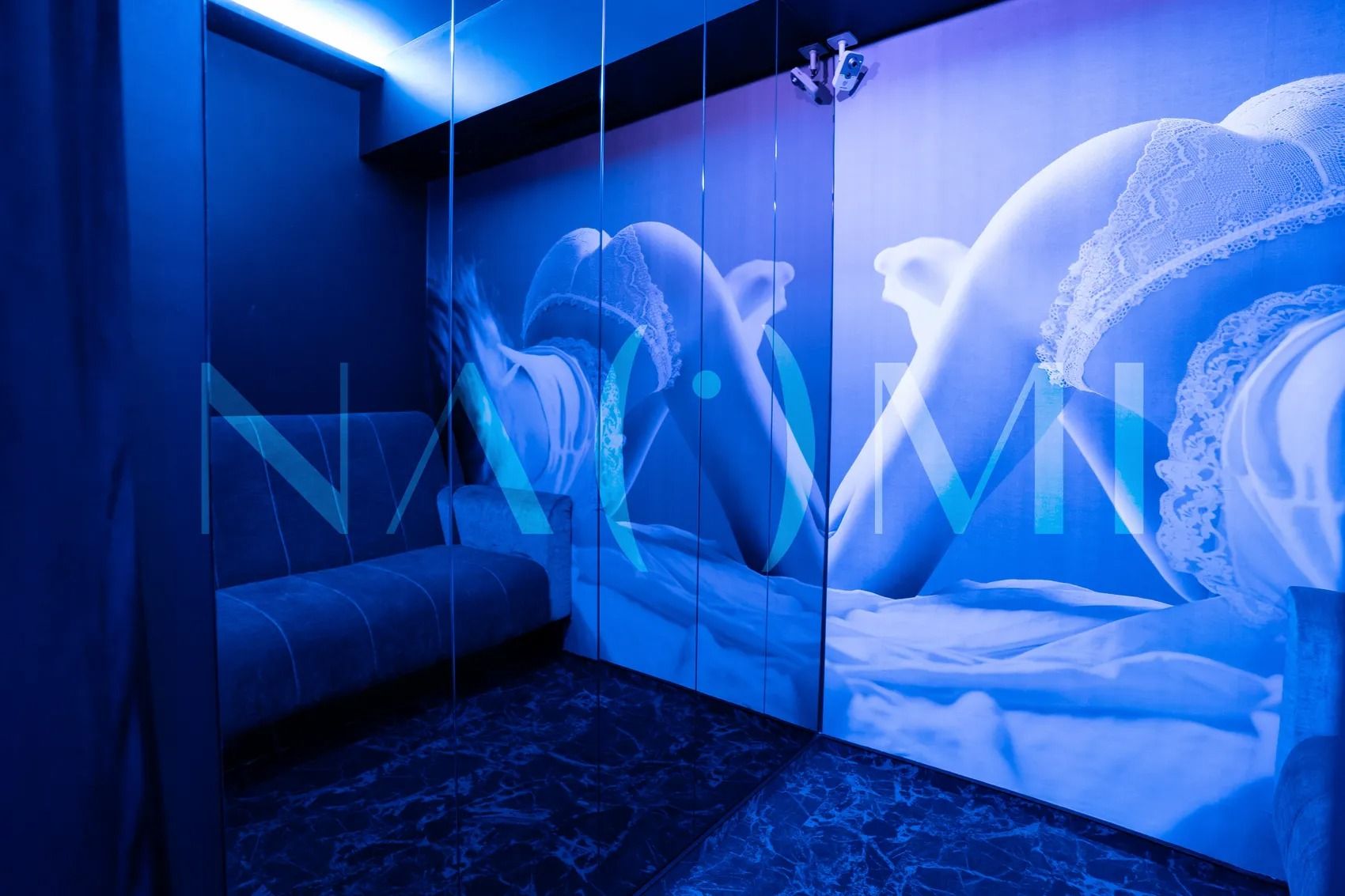 Naomi Club For Gentlemen - Nightclub in Budapest, Hungary