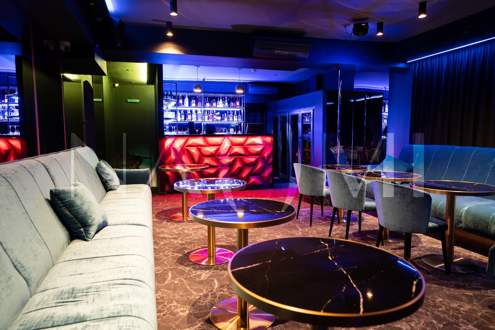 Naomi Club For Gentlemen - Nightclub in Budapest, Hungary