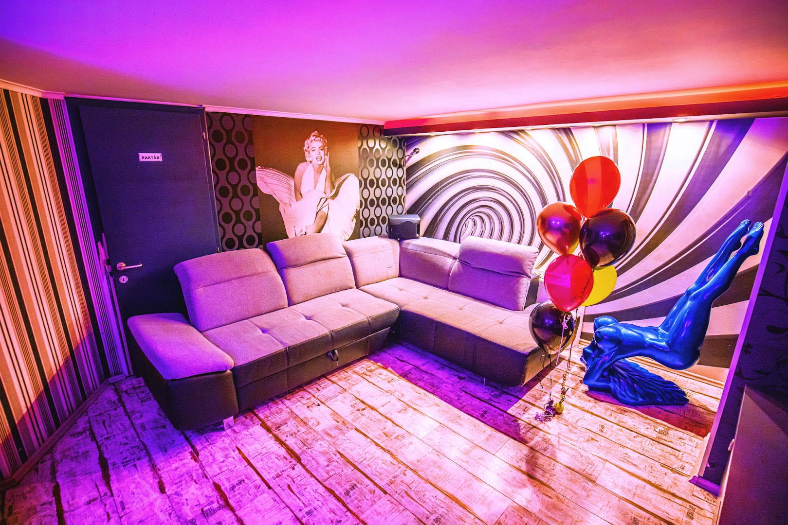 The Russian Silk - Nightclub in Budapest, Hungary