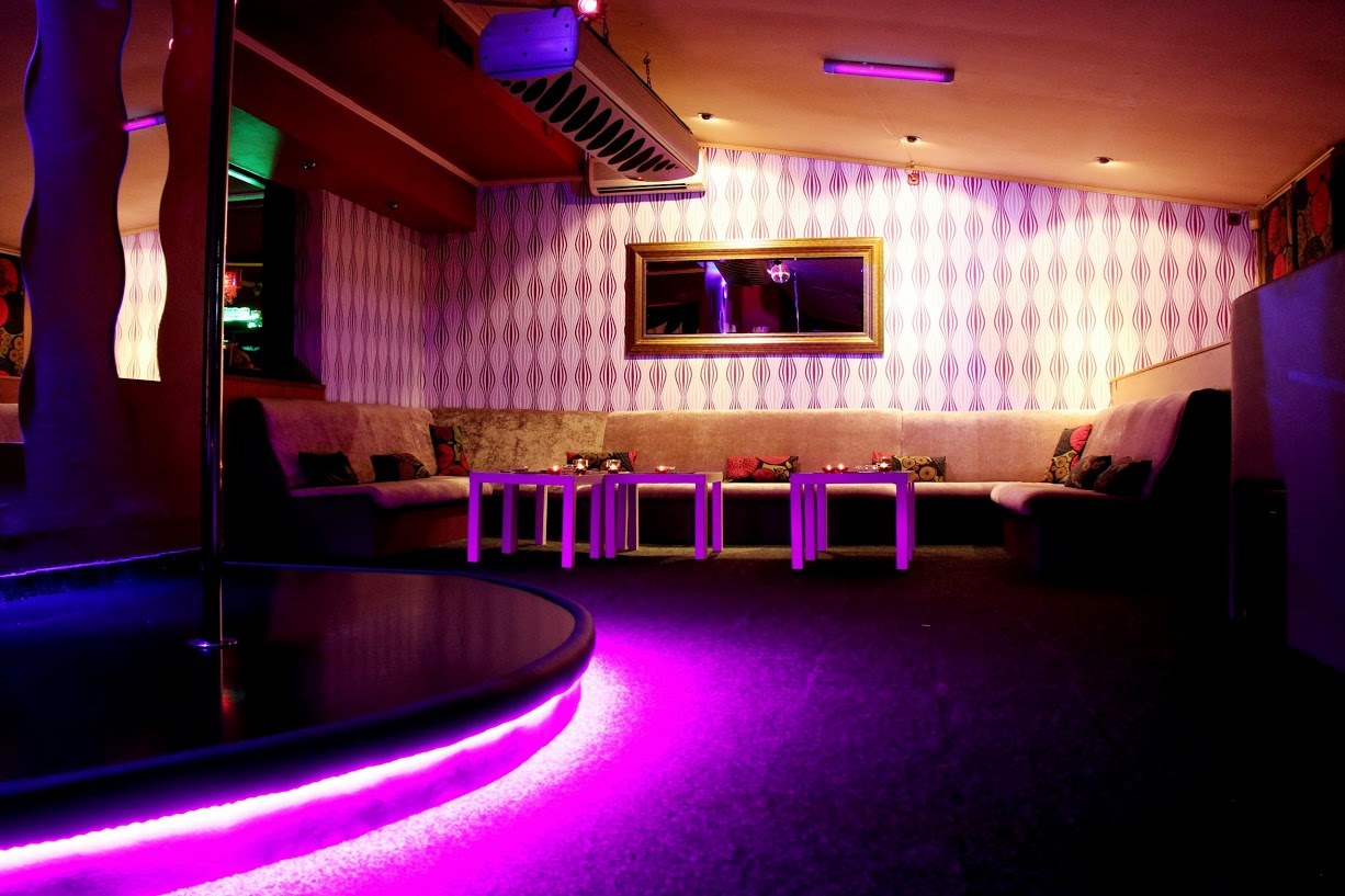 Dreamland Swinger Club - Swinger Club in Budapest, Hungary