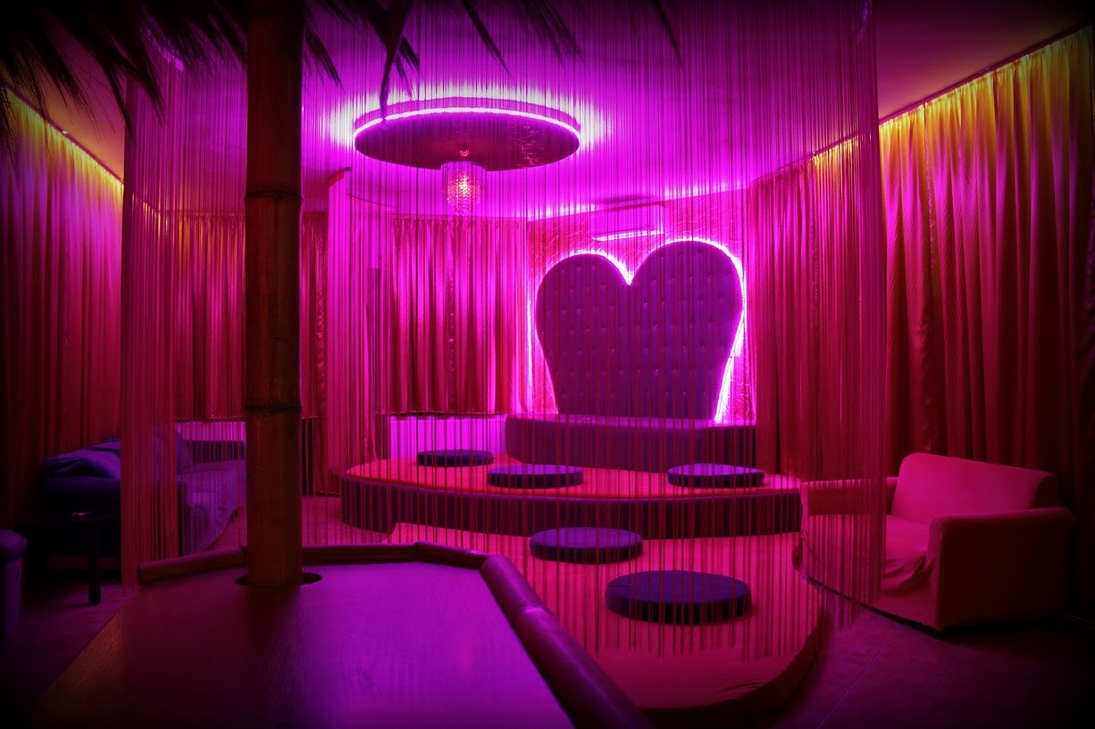 Dreamland Swinger Club - Swinger Club in Budapest, Hungary