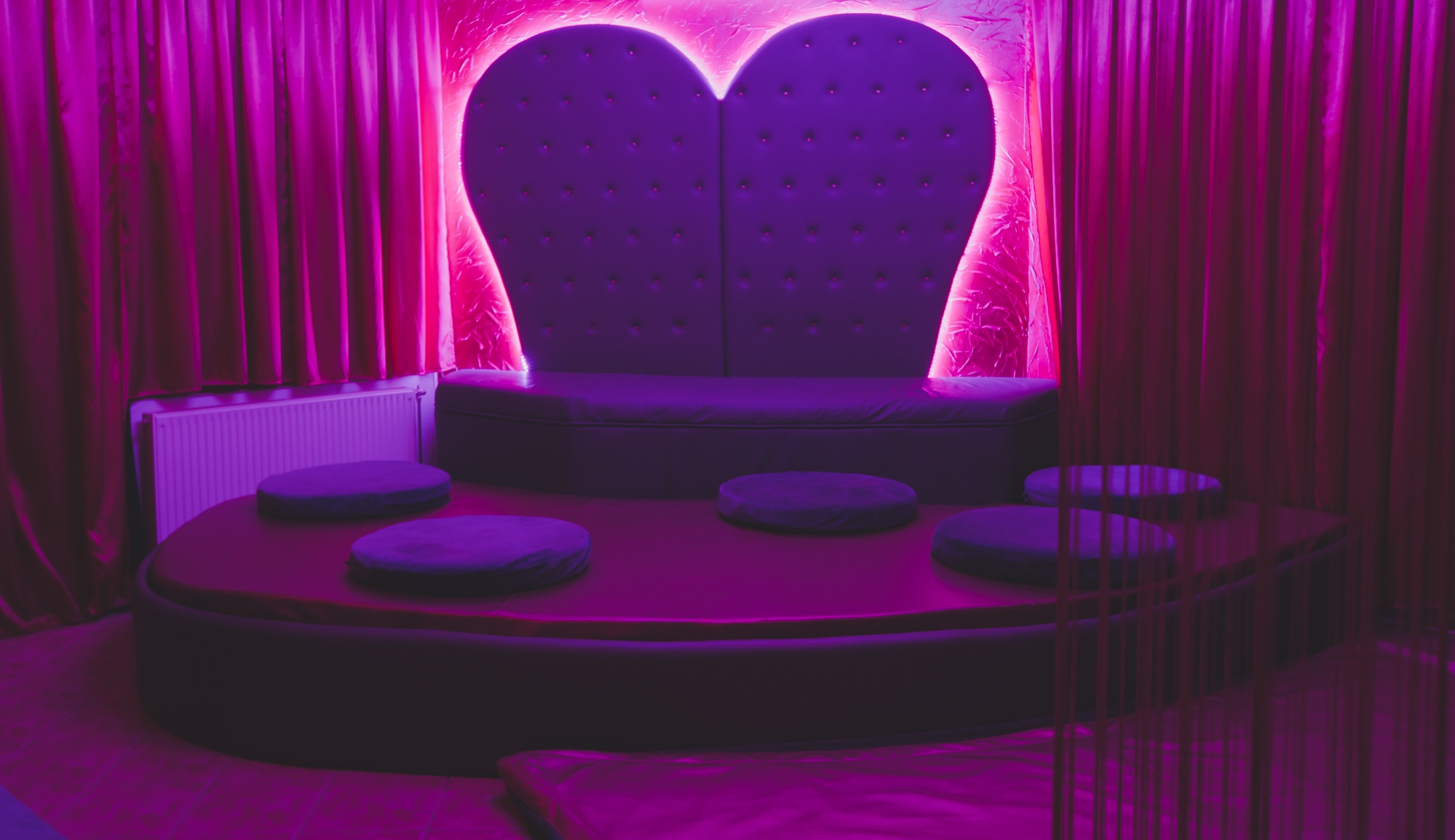 Dreamland Swinger Club - Swinger Club in Budapest, Hungary