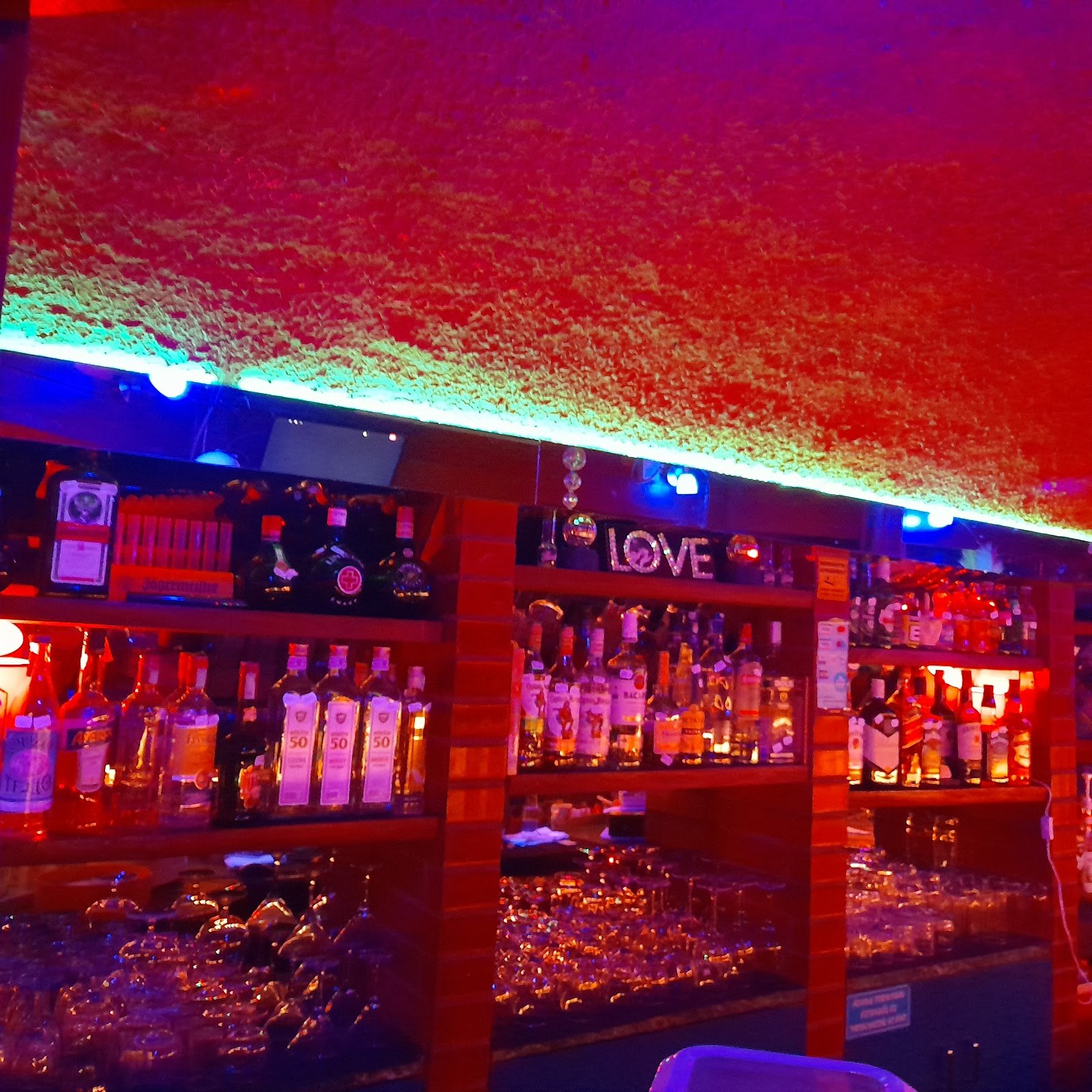 Anita Mulató - Nightclub in Eger, Hungary