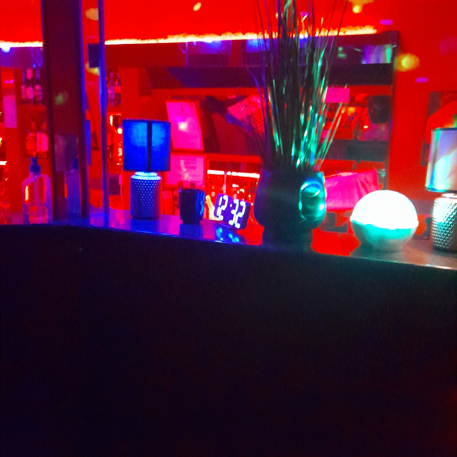 Anita Mulató - Nightclub in Eger, Hungary