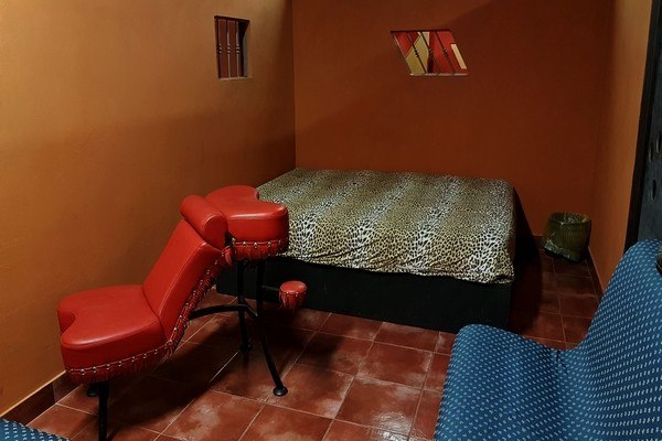 Iris Club Prive - Swinger Club in Bedizzole, Italy