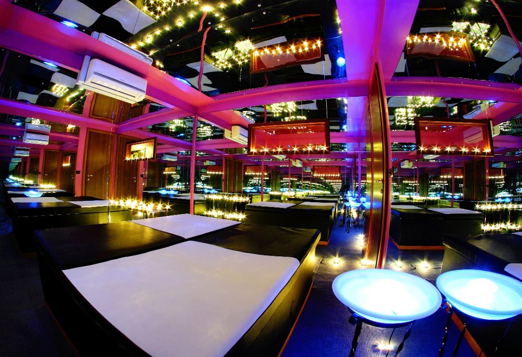 Glamour Club - Swinger Club in Campania, Italy