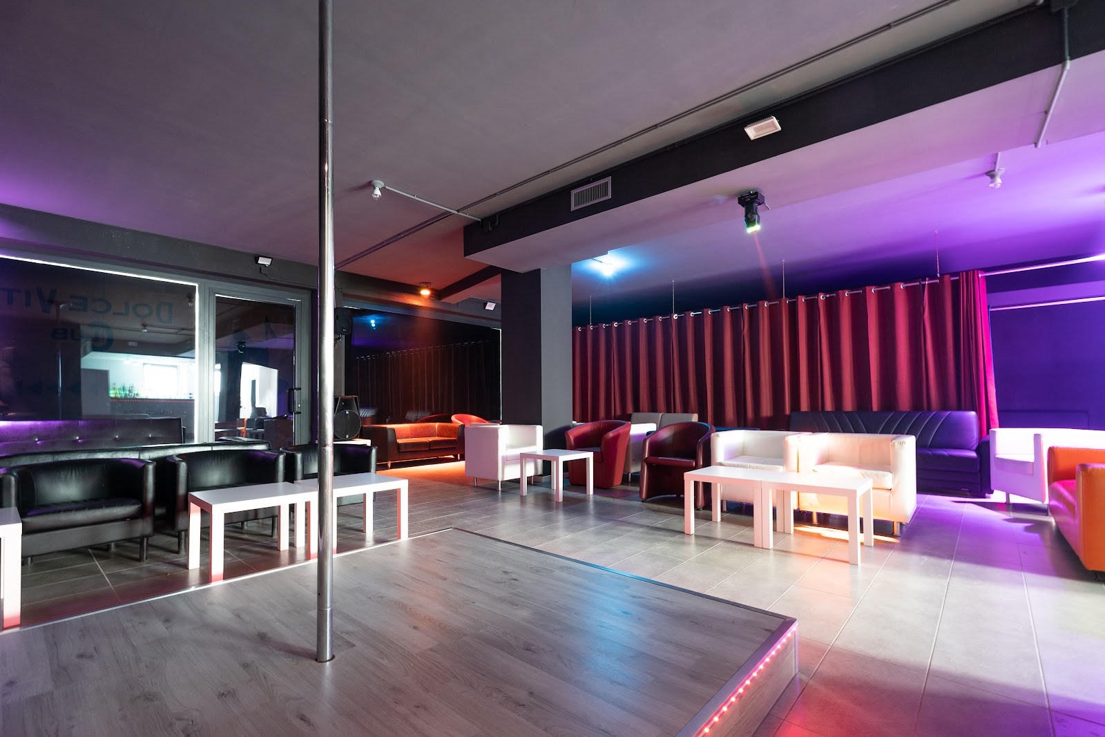 Dolce Vita Club | Night Club - Nightclub in Carvico, Italy