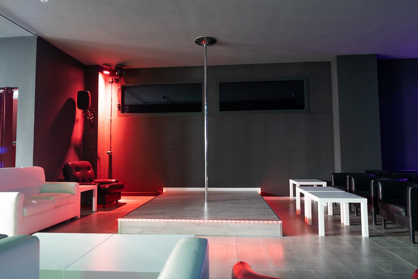 Dolce Vita Club | Night Club - Nightclub in Carvico, Italy