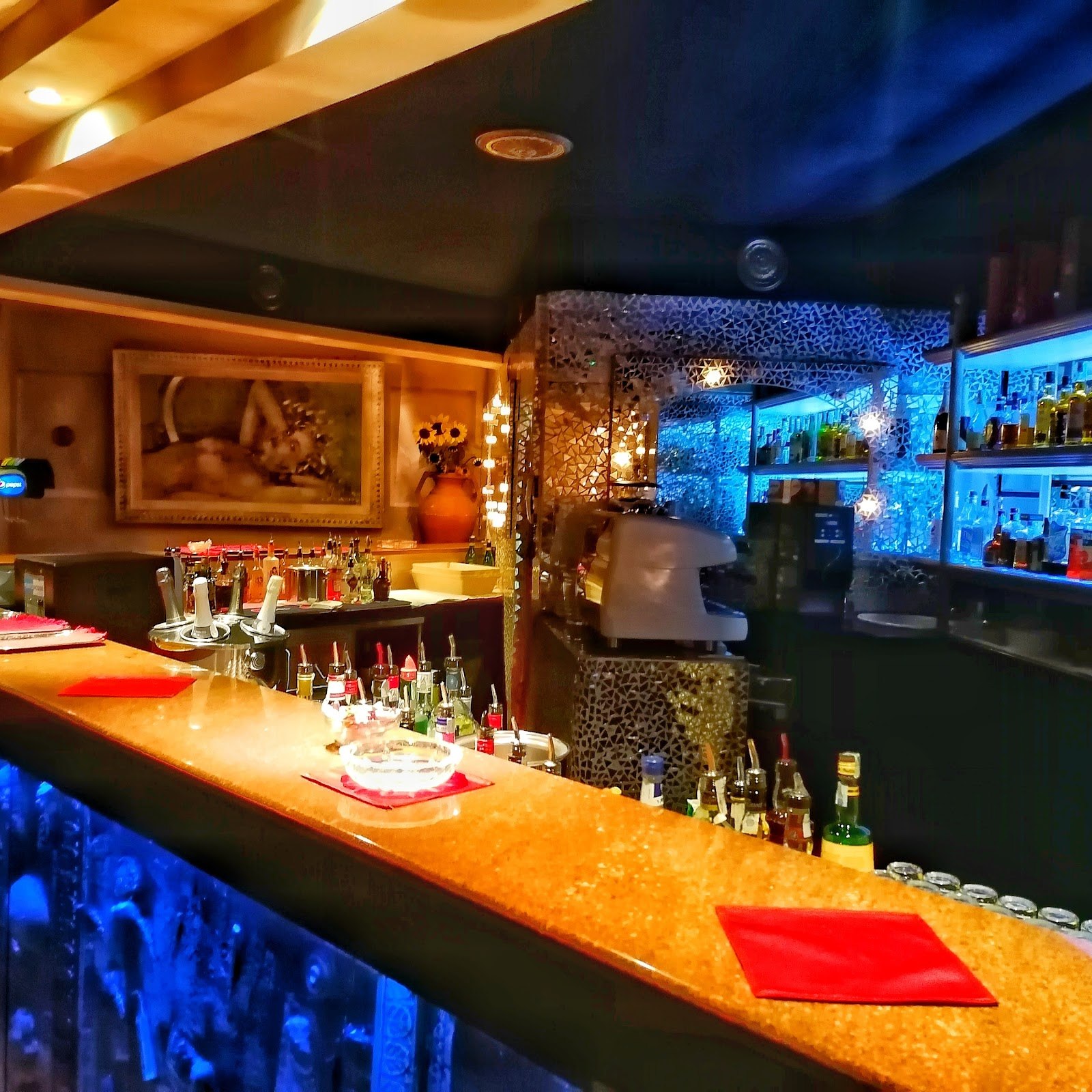 Josephine Night Club Music Hall - Nightclub in Castelfidardo, Italy