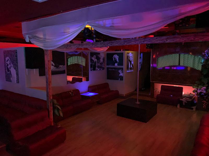 Perla Nera Club Privé - Nightclub in Codogne, Italy