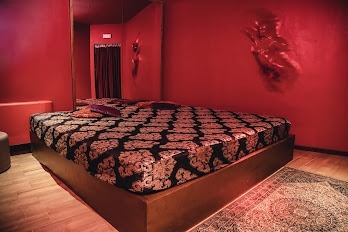 Freelifestyle Club Privè In Milano - Swinger Club in Cusago, Italy