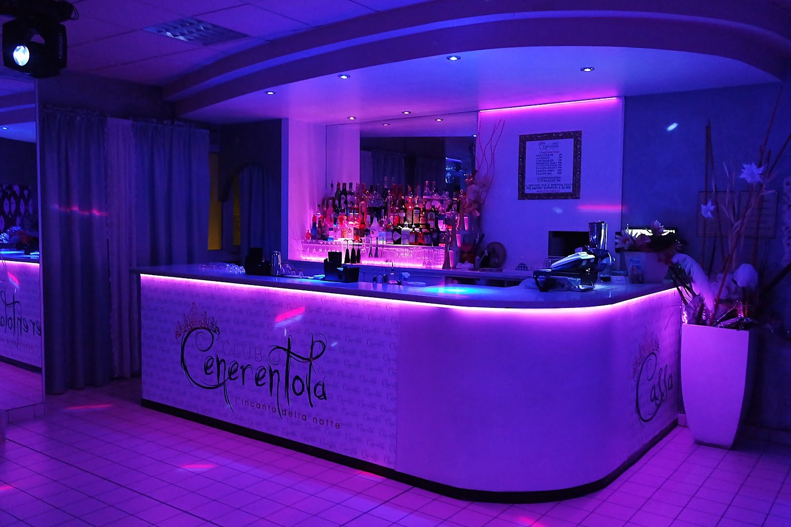 Cenerentola Club Drink & More - Nightclub in Fara Vicentino, Italy