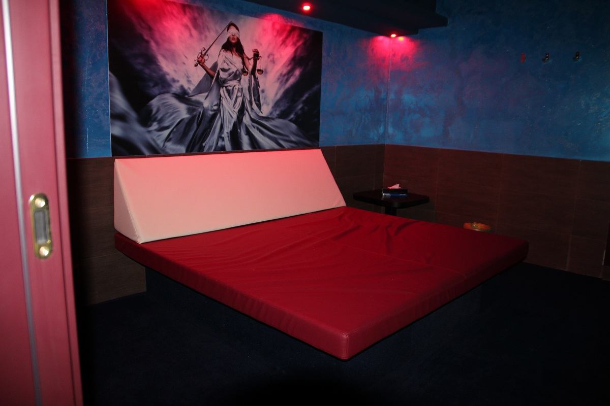 Olimpo 2 - Swinger Club in Forino, Italy