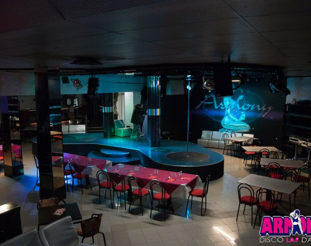 Night Club Armony - Nightclub in Guattarella, Italy