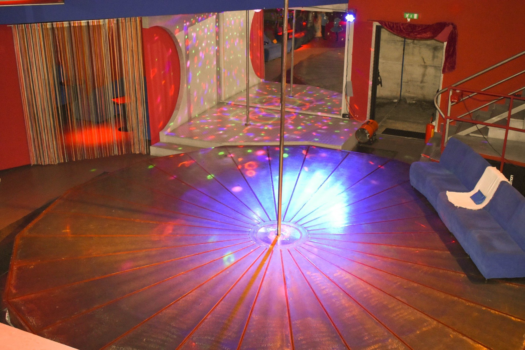 New Lutring Night Club - Nightclub in Latina, Italy