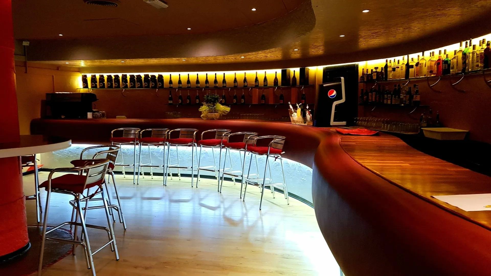 Venus Exclusive Night Club - Nightclub in Marina Di Montemarciano, Italy