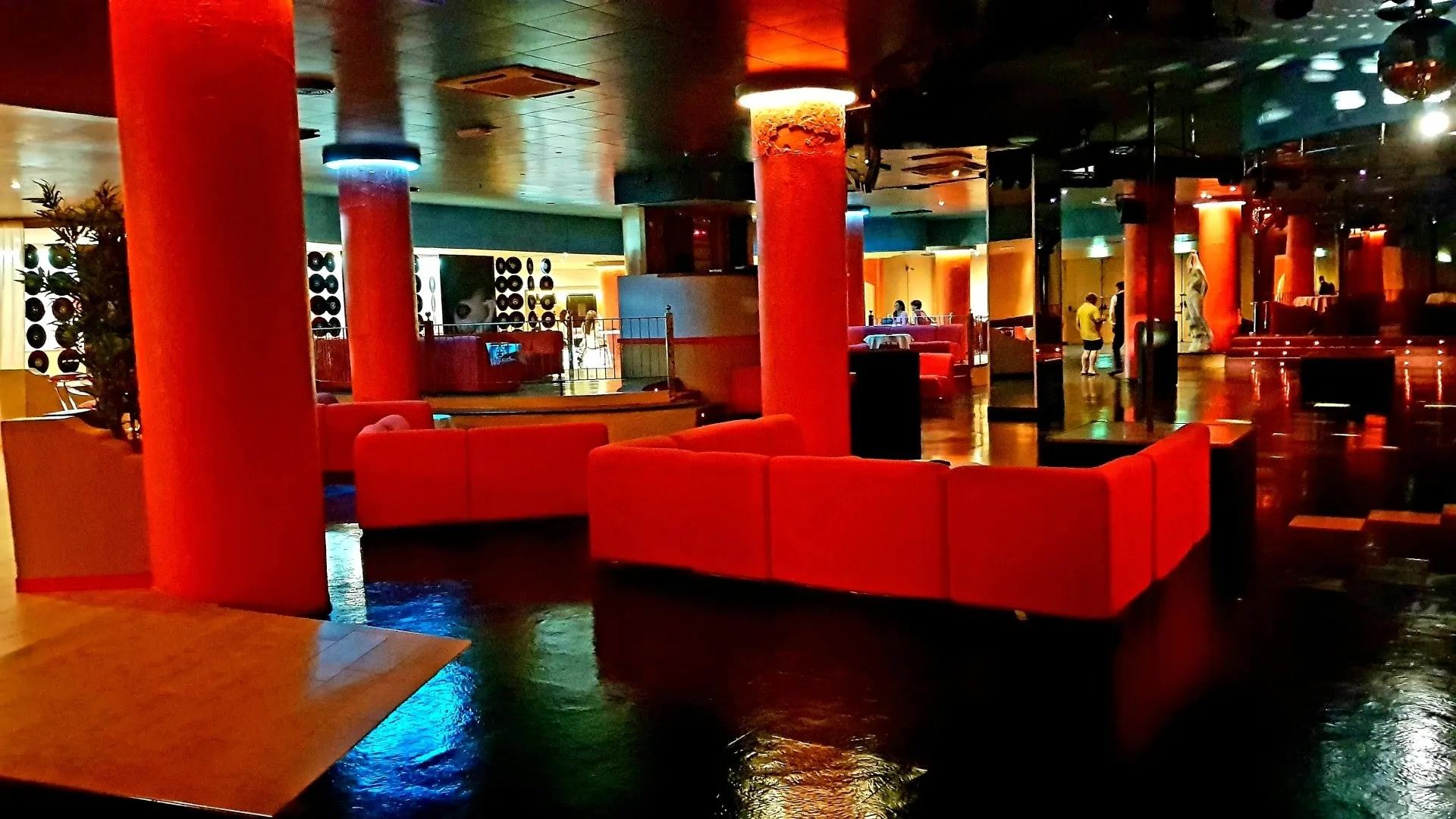 Venus Exclusive Night Club - Nightclub in Marina Di Montemarciano, Italy