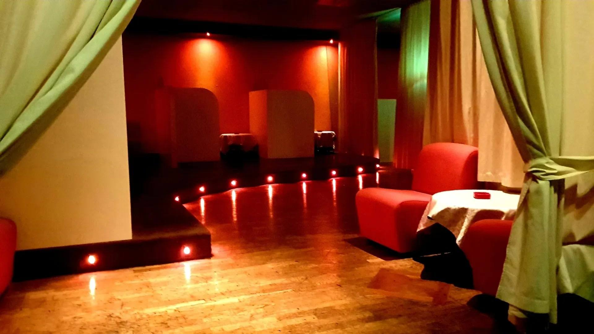 Venus Exclusive Night Club - Nightclub in Marina Di Montemarciano, Italy