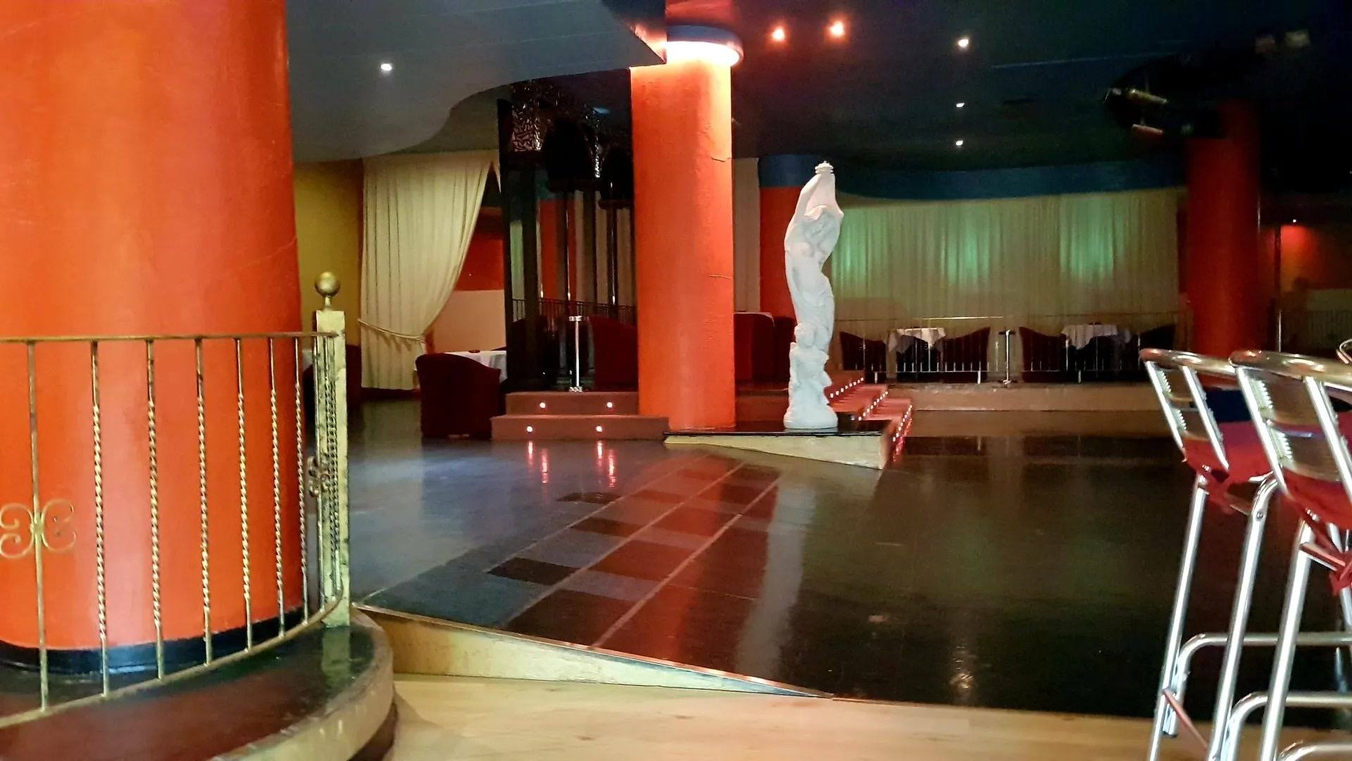 Venus Exclusive Night Club - Nightclub in Marina Di Montemarciano, Italy