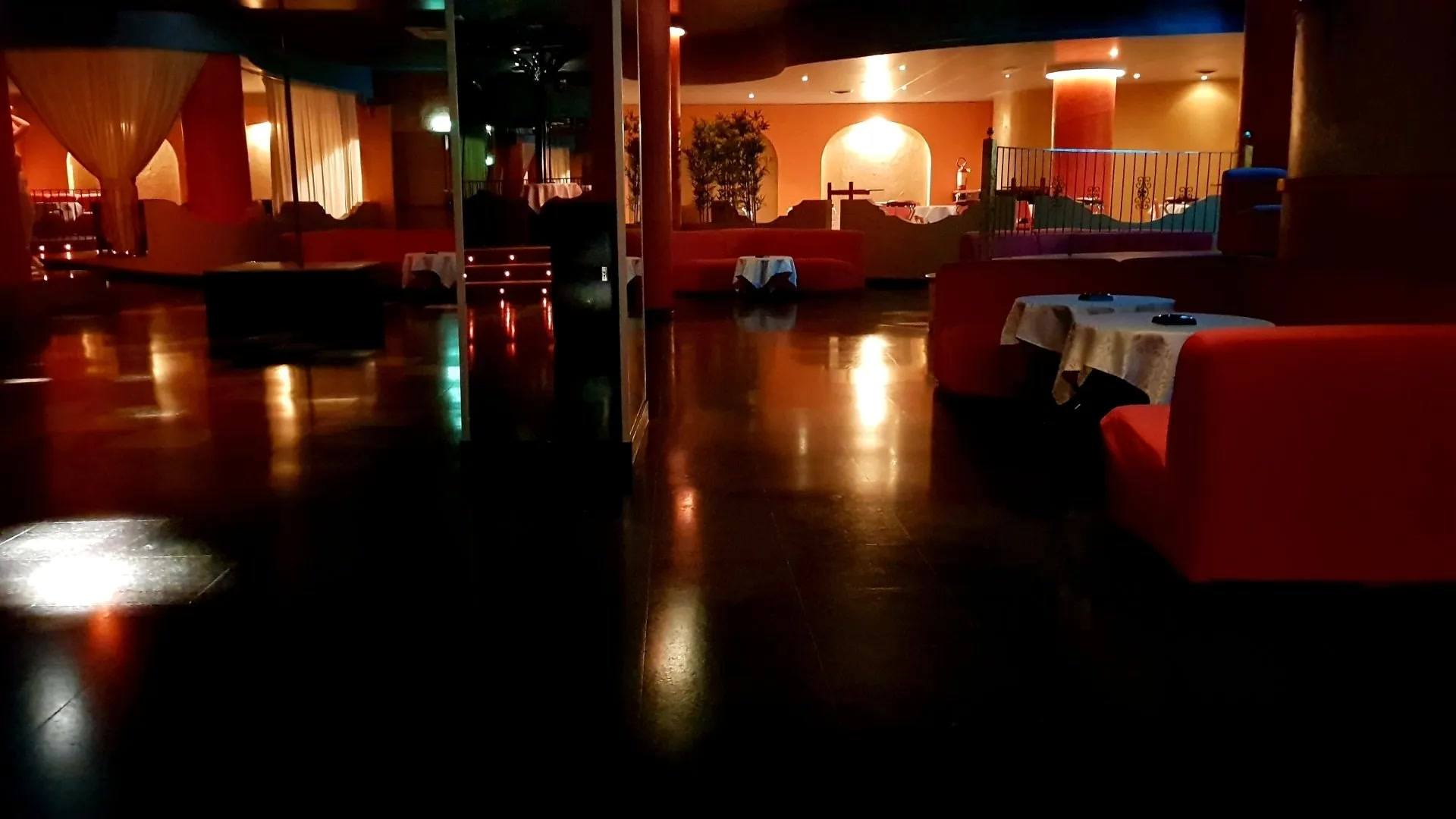 Venus Exclusive Night Club - Nightclub in Marina Di Montemarciano, Italy