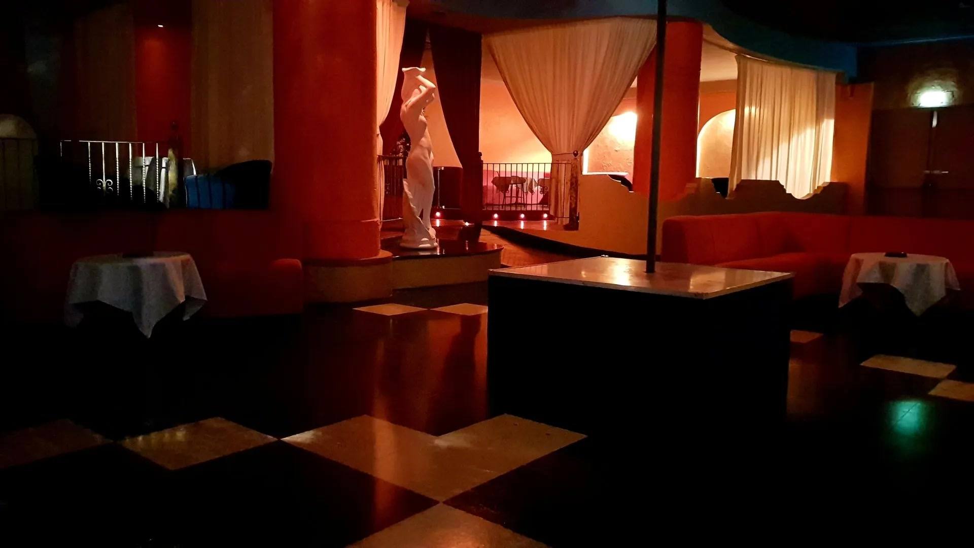 Venus Exclusive Night Club - Nightclub in Marina Di Montemarciano, Italy