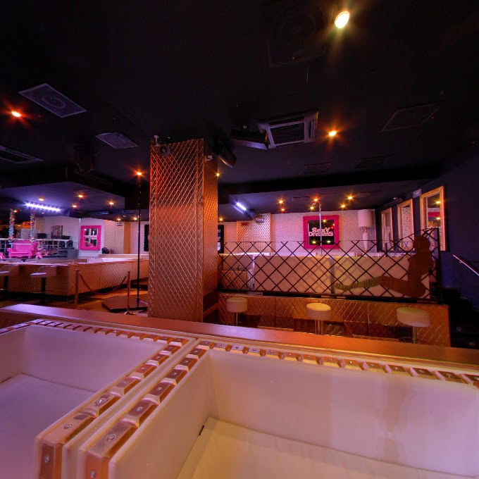 Pepenero Disco Night Club - Nightclub in Milano, Italy