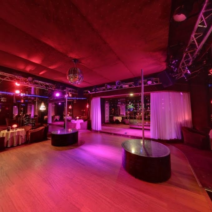Porta D'Oro Disco Strip Night Club Privé - Nightclub in Milano, Italy