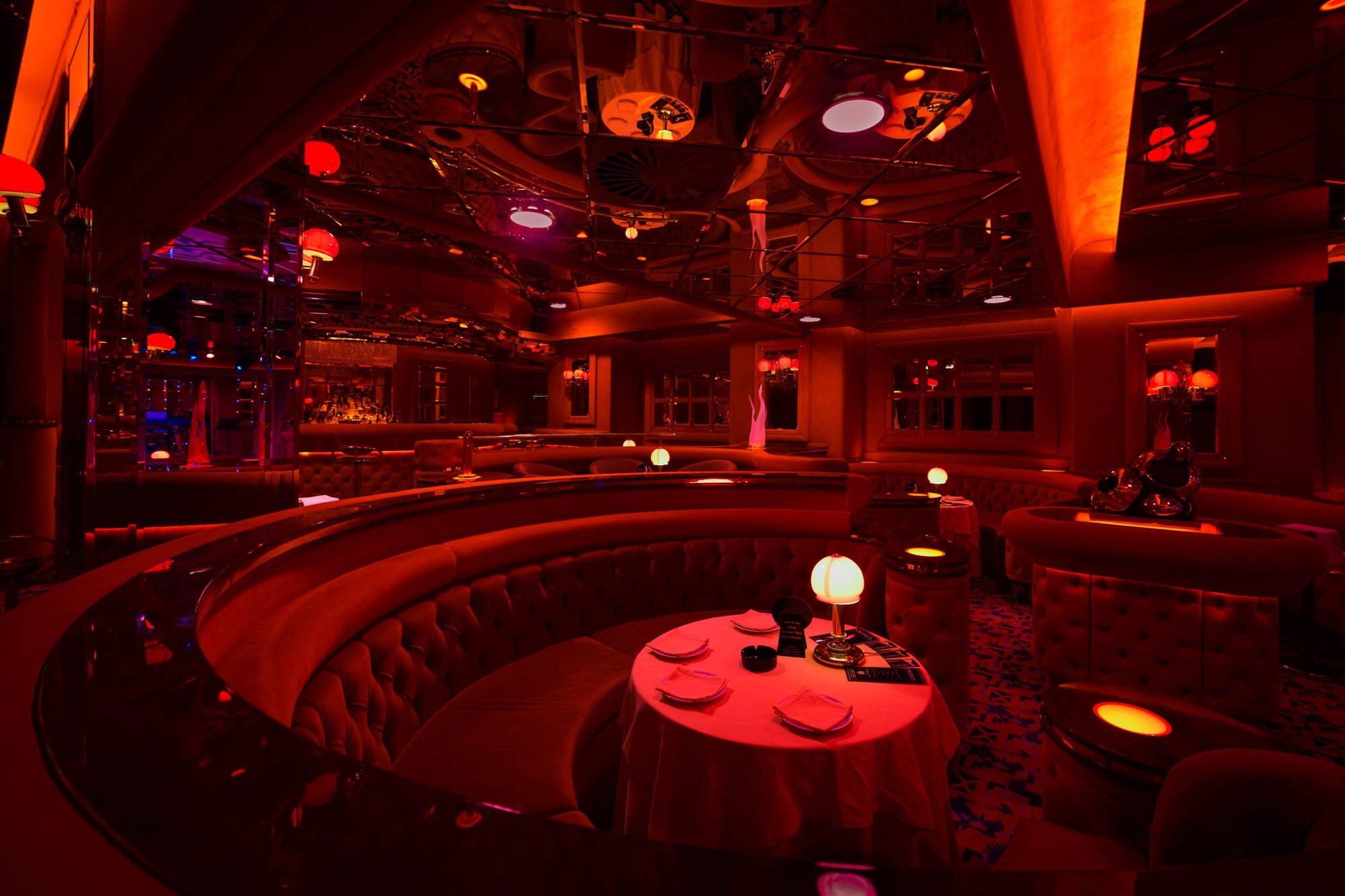 Shilling's Night Club - Nightclub in Milano, Italy