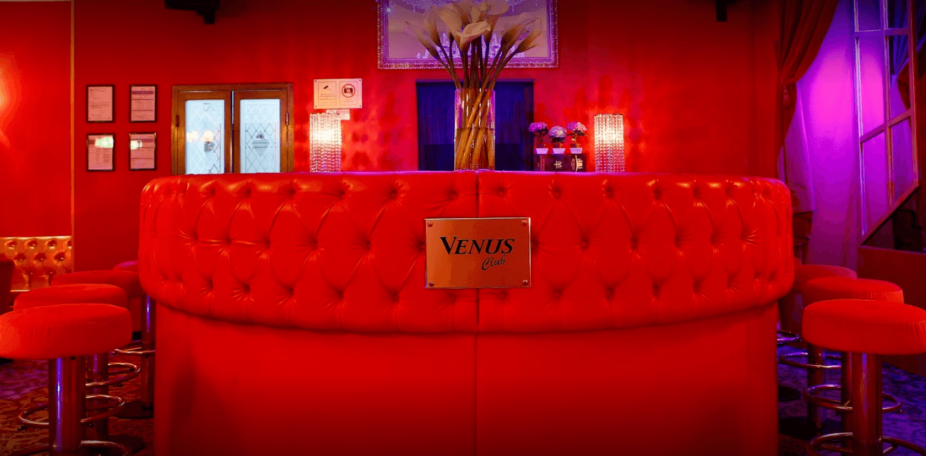 Venus Milano Centro - Luxury Strip Night Club / Vip Area Privé - Location Eventi - Nightclub in Milano, Italy