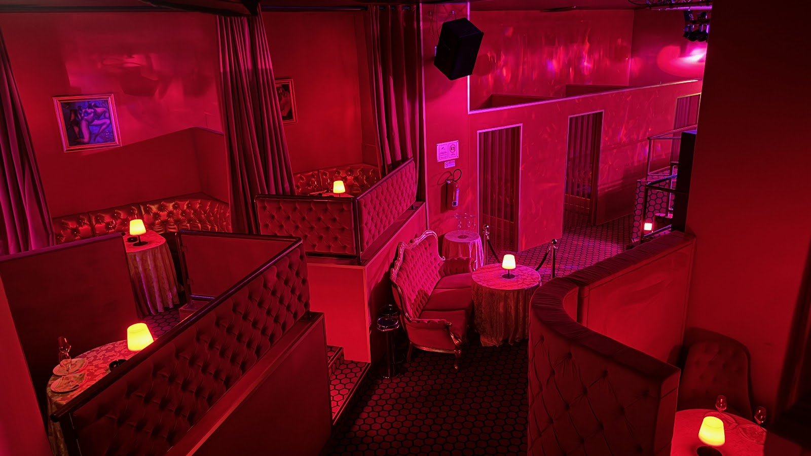 Venus Milano Centro - Luxury Strip Night Club / Vip Area Privé - Location Eventi - Nightclub in Milano, Italy
