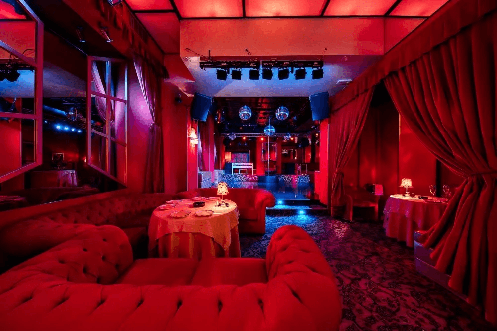 Venus Milano Centro - Luxury Strip Night Club / Vip Area Privé - Location Eventi - Nightclub in Milano, Italy