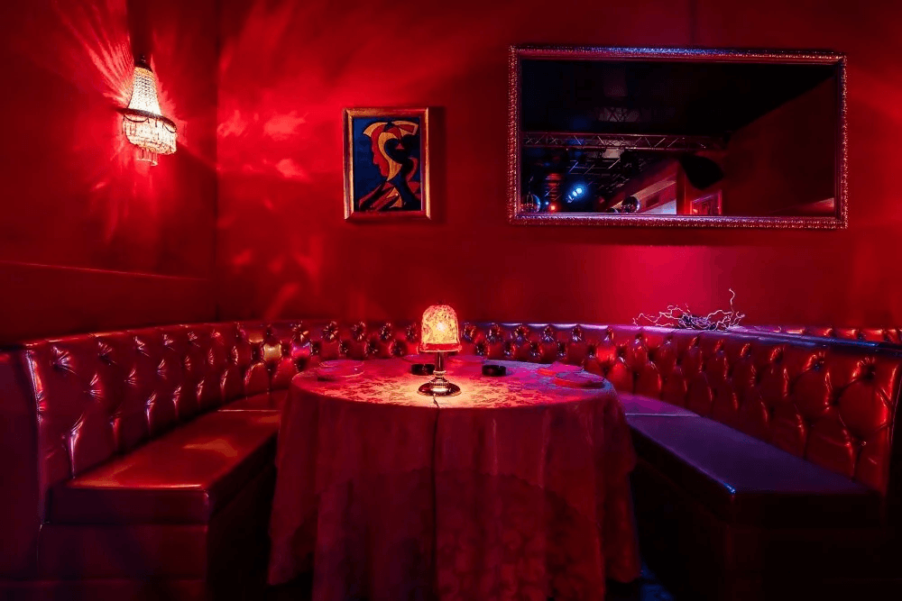 Venus Milano Centro - Luxury Strip Night Club / Vip Area Privé - Location Eventi - Nightclub in Milano, Italy