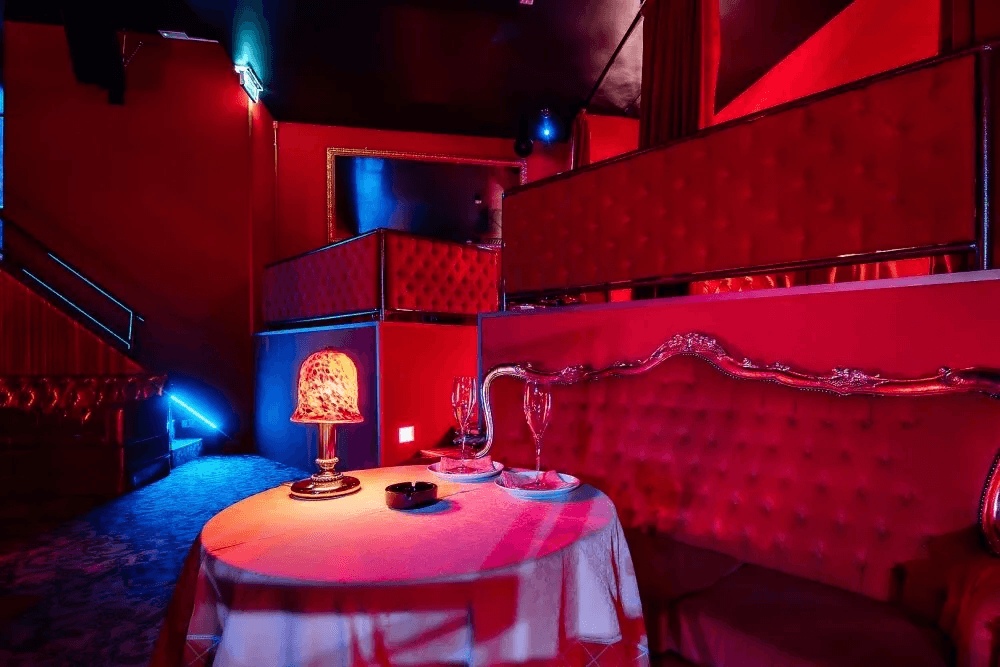 Venus Milano Centro - Luxury Strip Night Club / Vip Area Privé - Location Eventi - Nightclub in Milano, Italy