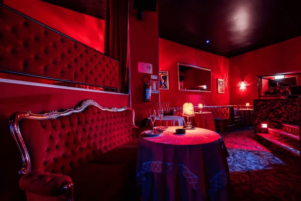 Venus Milano Centro - Luxury Strip Night Club / Vip Area Privé - Location Eventi - Nightclub in Milano, Italy