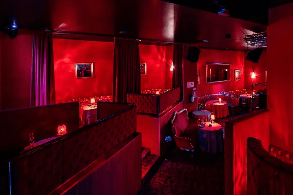 Venus Milano Centro - Luxury Strip Night Club / Vip Area Privé - Location Eventi - Nightclub in Milano, Italy