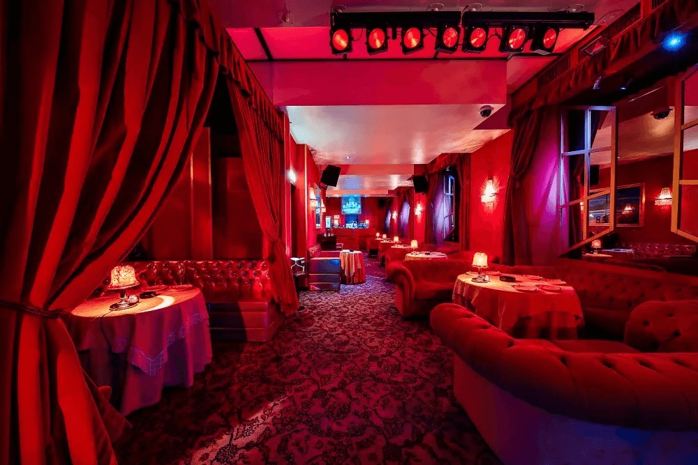 Venus Milano Centro - Luxury Strip Night Club / Vip Area Privé - Location Eventi - Nightclub in Milano, Italy
