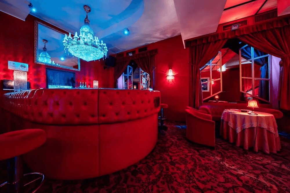 Venus Milano Centro - Luxury Strip Night Club / Vip Area Privé - Location Eventi - Nightclub in Milano, Italy