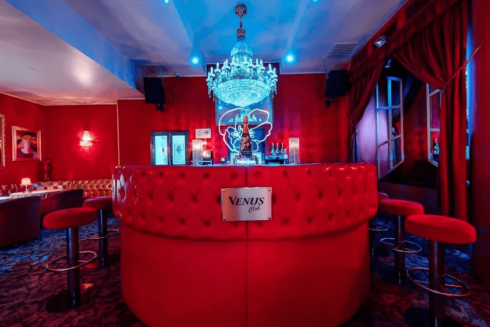 Venus Milano Centro - Luxury Strip Night Club / Vip Area Privé - Location Eventi - Nightclub in Milano, Italy