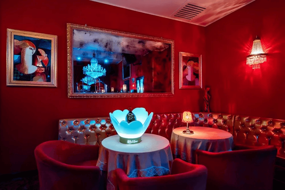Venus Milano Centro - Luxury Strip Night Club / Vip Area Privé - Location Eventi - Nightclub in Milano, Italy