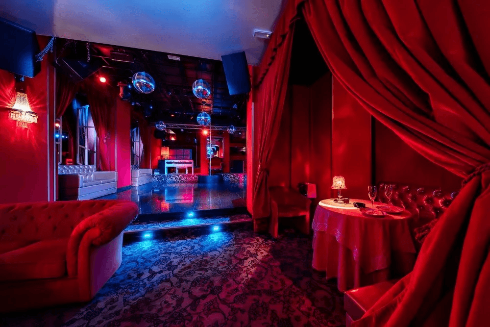 Venus Milano Centro - Luxury Strip Night Club / Vip Area Privé - Location Eventi - Nightclub in Milano, Italy