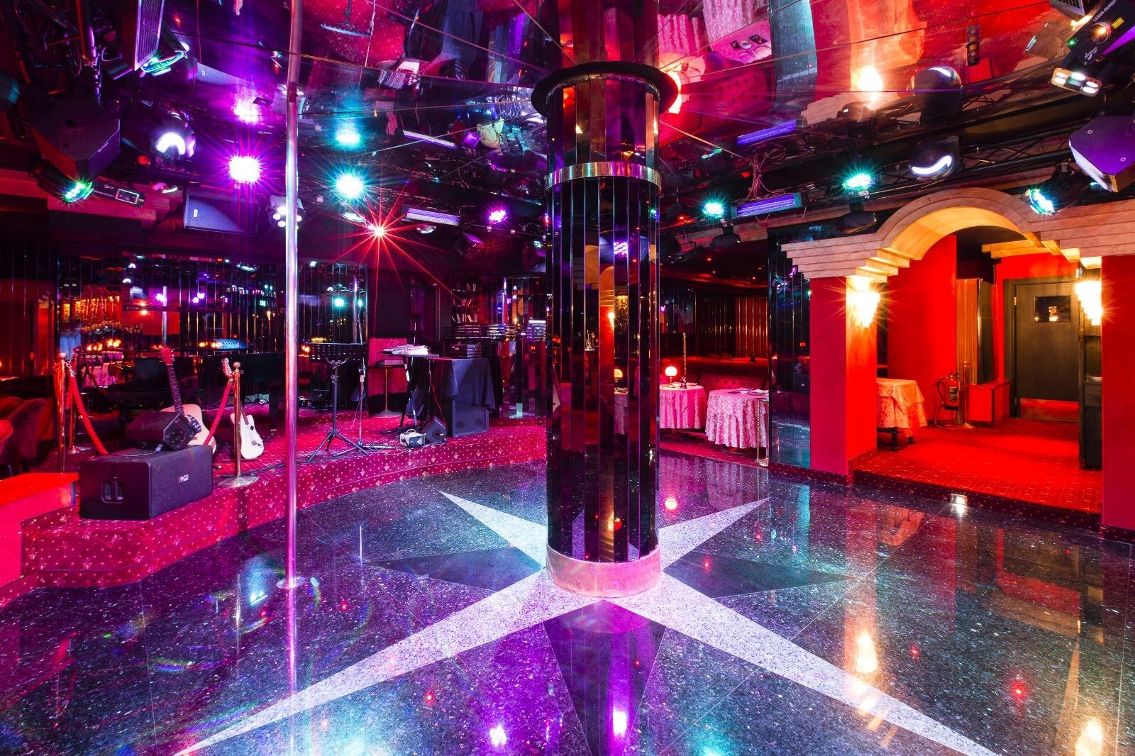William's Le Roi - Nightclub in Milano, Italy