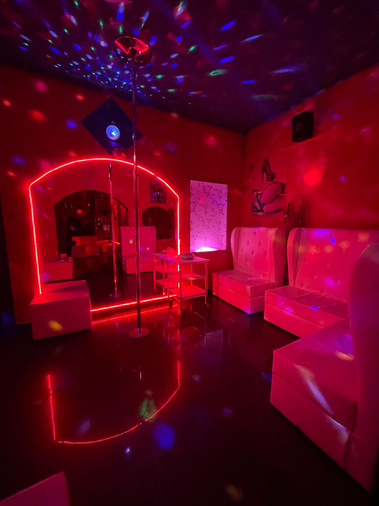 La Felice Produktion - Nightclub in Monza, Italy