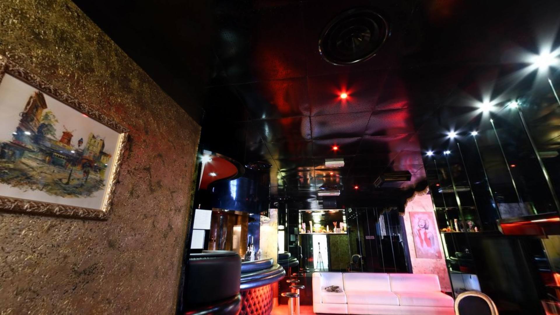 Night Club Le Moulin Rouge - Nightclub in Ponti Sul Mincio, Italy