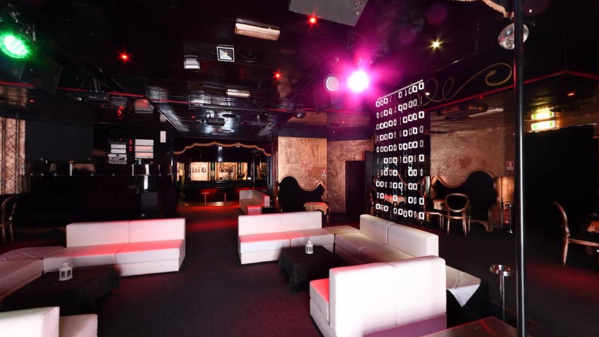 Night Club Le Moulin Rouge - Nightclub in Ponti Sul Mincio, Italy