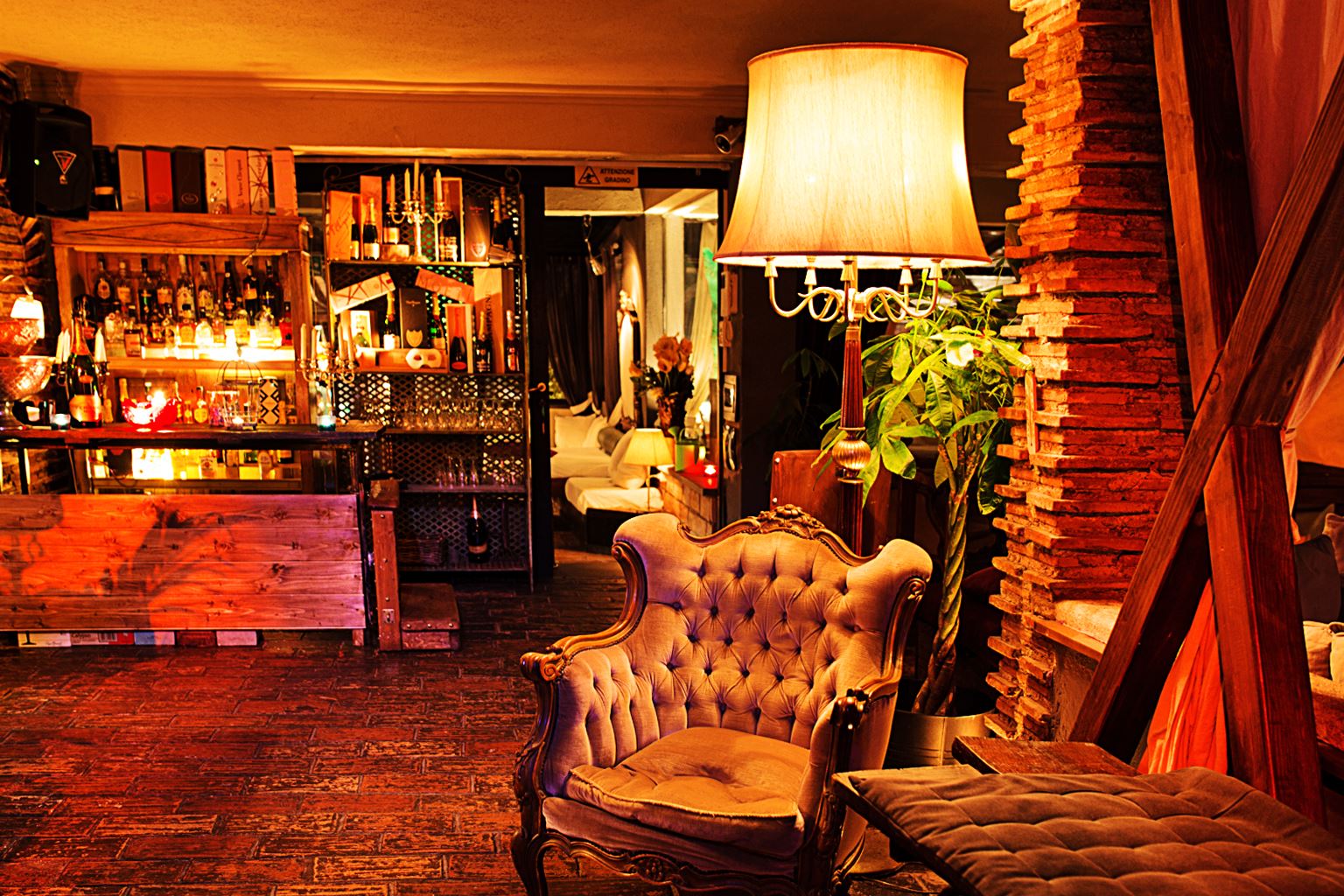 Flirt Swingers Club - Swinger Club in Roma, Italy