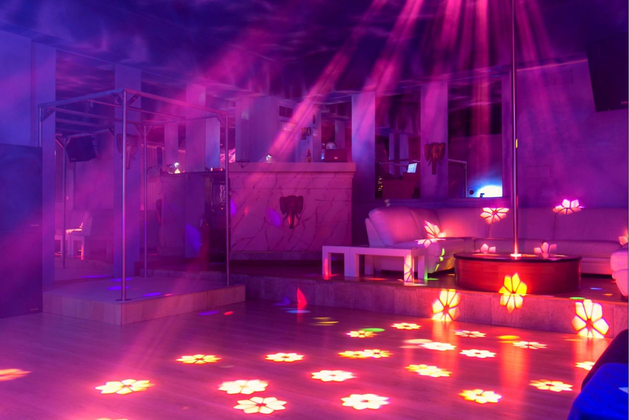 Nirvana Private Club - Nightclub in San Benedetto Del Tronto, Italy