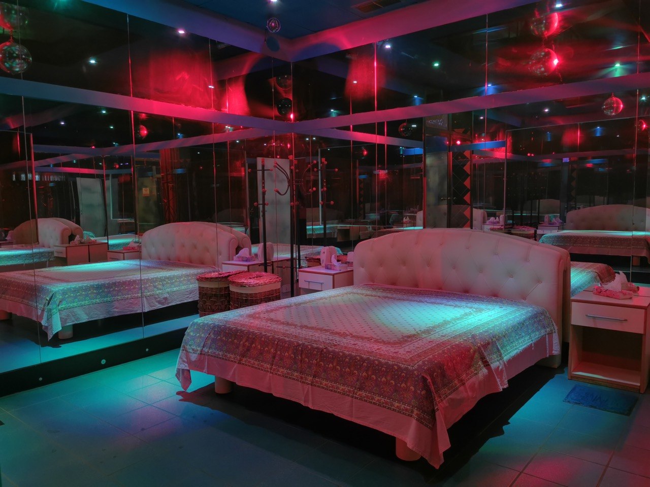 Nirvana Private Club - Nightclub in San Benedetto Del Tronto, Italy
