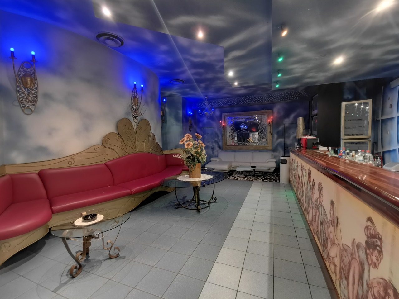 Nirvana Private Club - Nightclub in San Benedetto Del Tronto, Italy