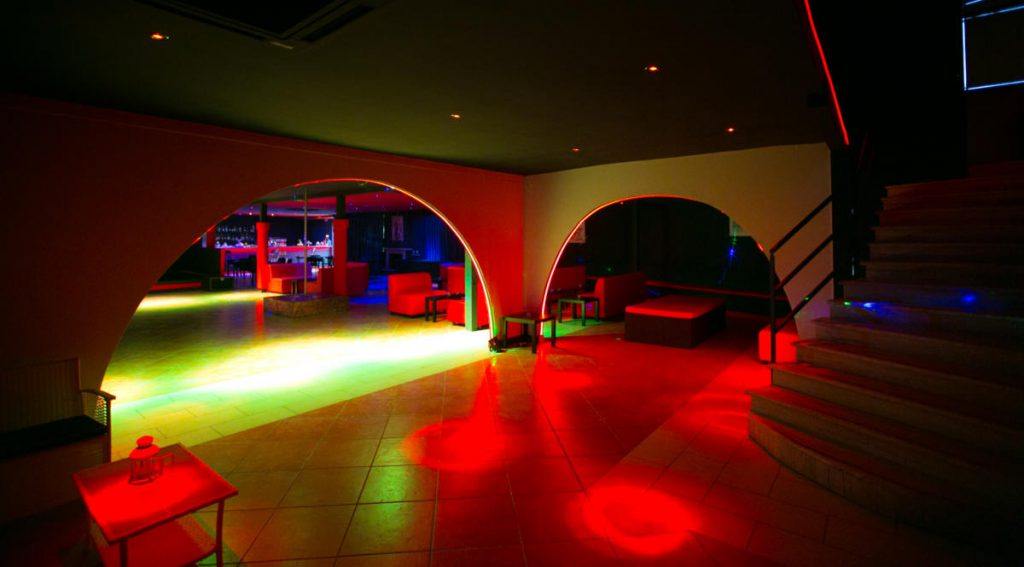 Club Privè Salerno One Feeling - Nightclub in San Cipriano Picentino, Italy