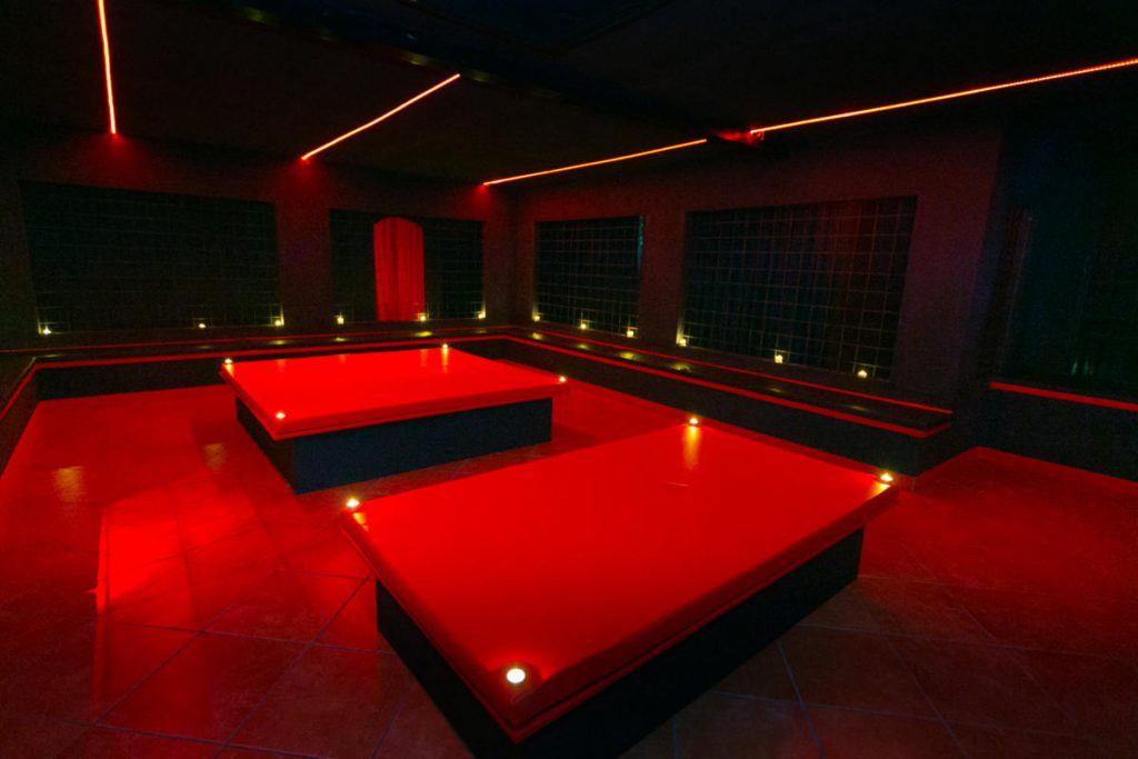 Club Privè Salerno One Feeling - Nightclub in San Cipriano Picentino, Italy